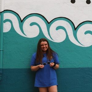 Meet your Posher, Isabel